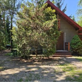 Urlop-2026--Samodzielny dom na lato nad wodą, z ogrodzoną  działką przy lesie