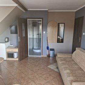 Klimatyzowane Pokoje  Kwatery Noclegi morze Kąty Rybackie Mierzeja Wczasy