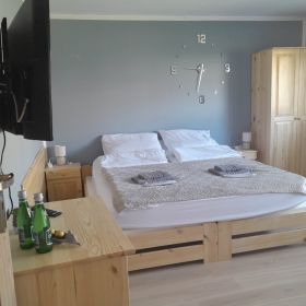 Pokój dwuosobowy z łóżkiem małżeńskim - Bory Tucholskie 
